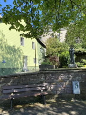 Gemütliches Ferienhaus in Theley mit Terrasse, Garten und Grill